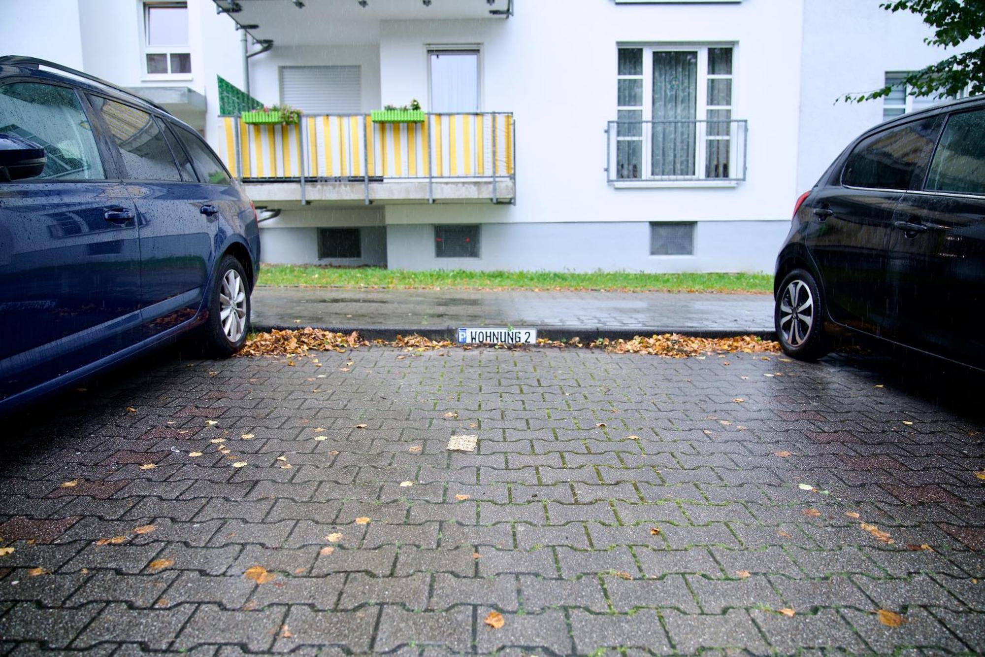 Edler Wohnraum Luxurioeses Apartment Mit Balkon, Boxspringbett, Kaffeevollautomat, Lift & Parkplatz Chemnitz Esterno foto