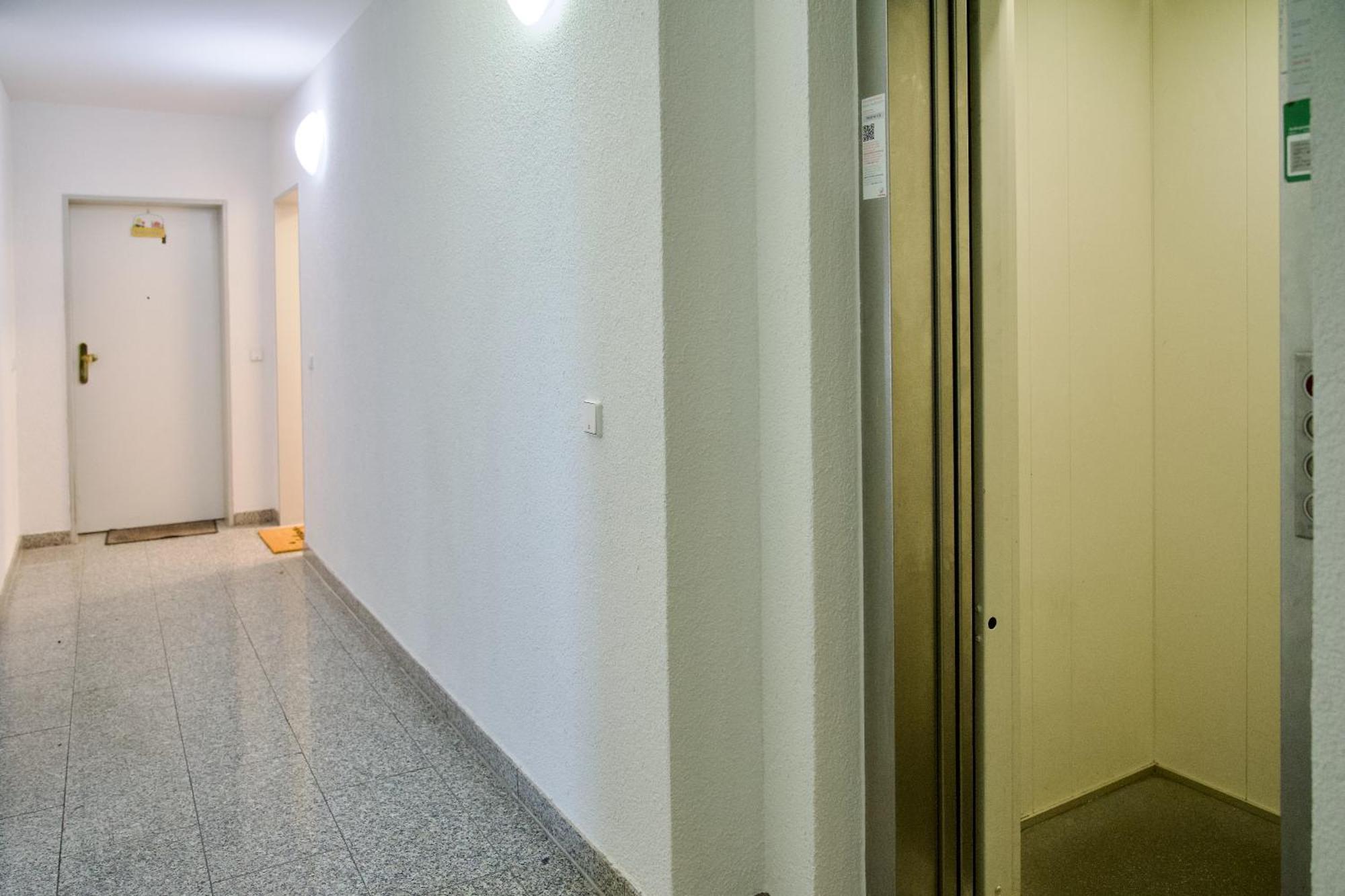 Edler Wohnraum Luxurioeses Apartment Mit Balkon, Boxspringbett, Kaffeevollautomat, Lift & Parkplatz Chemnitz Esterno foto