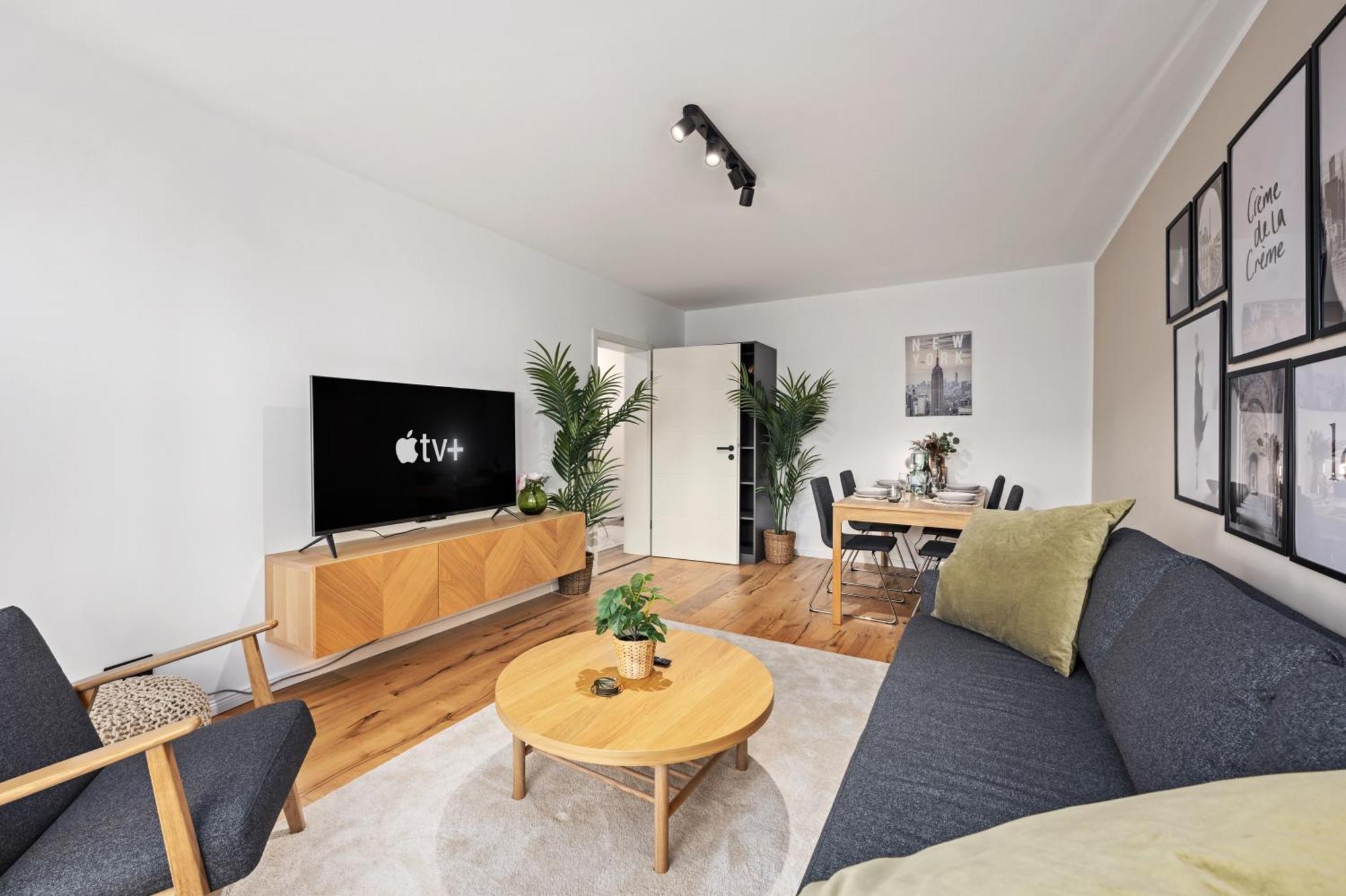 Edler Wohnraum Luxurioeses Apartment Mit Balkon, Boxspringbett, Kaffeevollautomat, Lift & Parkplatz Chemnitz Esterno foto