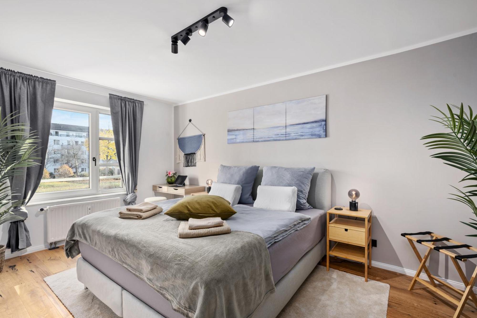 Edler Wohnraum Luxurioeses Apartment Mit Balkon, Boxspringbett, Kaffeevollautomat, Lift & Parkplatz Chemnitz Esterno foto
